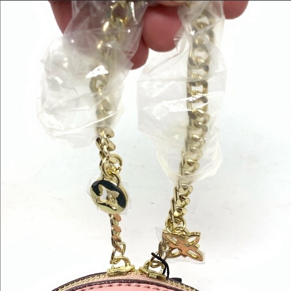 BCBG generation small clutch round wristlet pink - Picture 6 of 8